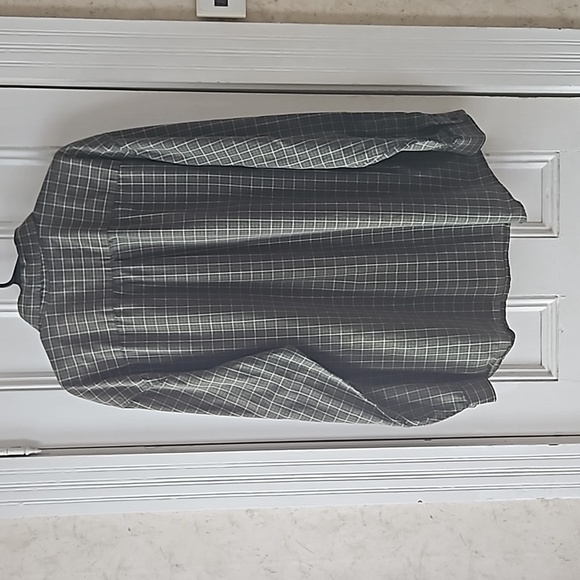 Van Heusen No Iron Olive Green Button Down Shirt XL - Picture 5 of 6